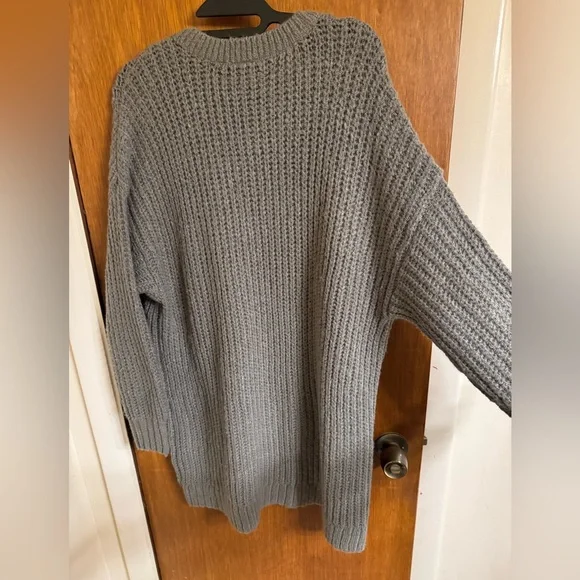 NWT Torrid size 1 (1X 14-16) gray sweater with bead lightning bolt detail - Picture 9 of 13